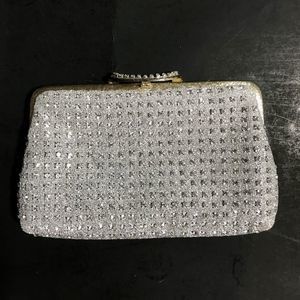 La Regale Silver Rhinestones Vintage Clutch, Dressy. EUC